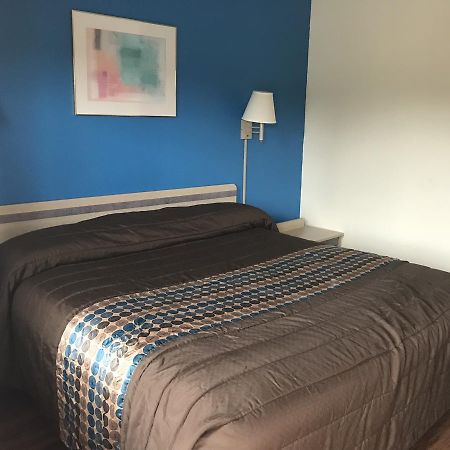 Regal Inn Onley エクステリア 写真